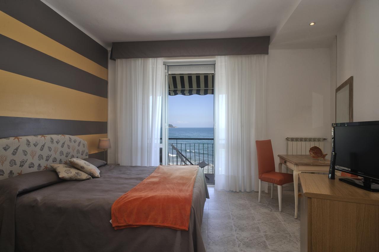 Hotel Bel Sit Alassio Eksteriør bilde